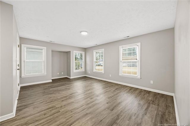 6870 Shawcross Lane, Fayetteville, NC 28314