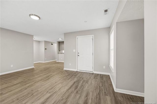 6870 Shawcross Lane, Fayetteville, NC 28314