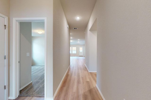 9207 Furman DR, Austin, TX 78747