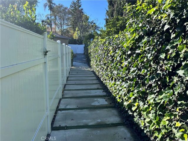 5371 Topeka Drive, Tarzana, CA 91356