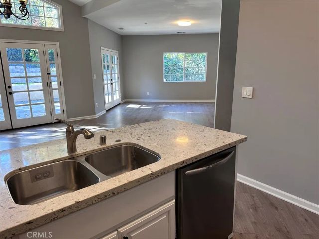 5371 Topeka Drive, Tarzana, CA 91356