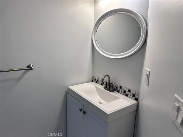 5371 Topeka Drive, Tarzana, CA 91356