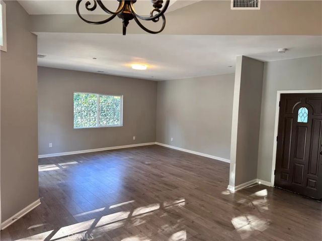 5371 Topeka Drive, Tarzana, CA 91356