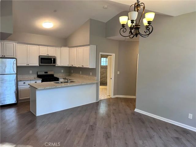 5371 Topeka Drive, Tarzana, CA 91356