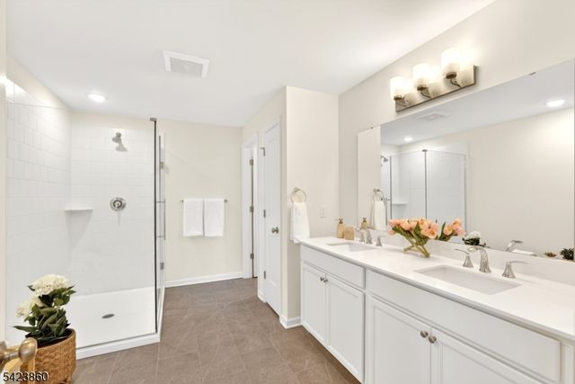 225 Myrtle Rd, Warren Twp., NJ 07059