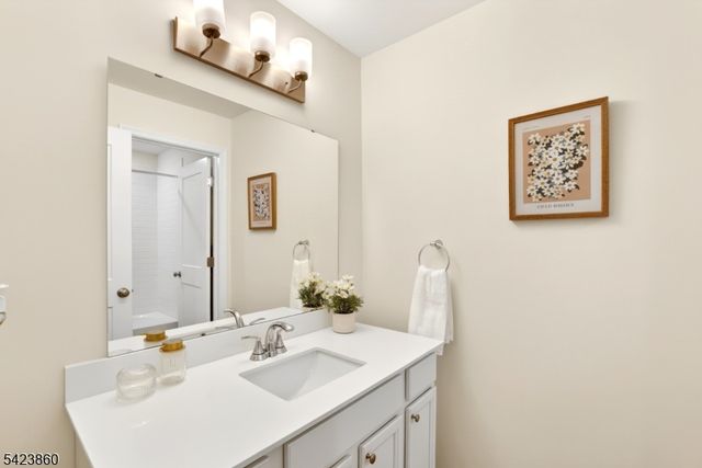 225 Myrtle Rd, Warren Twp., NJ 07059