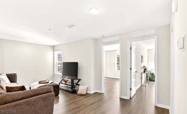 225 Myrtle Rd, Warren Twp., NJ 07059