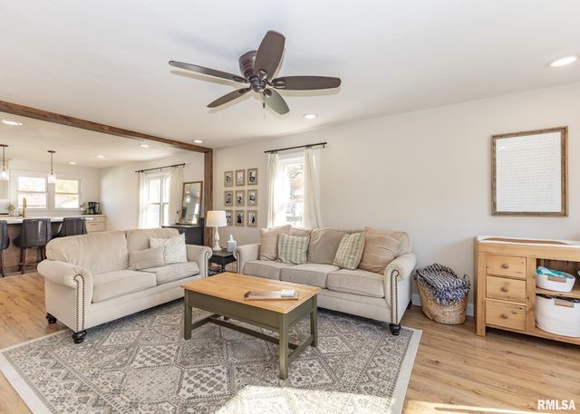 611 E MAIN Street, Geneseo, IL 61254