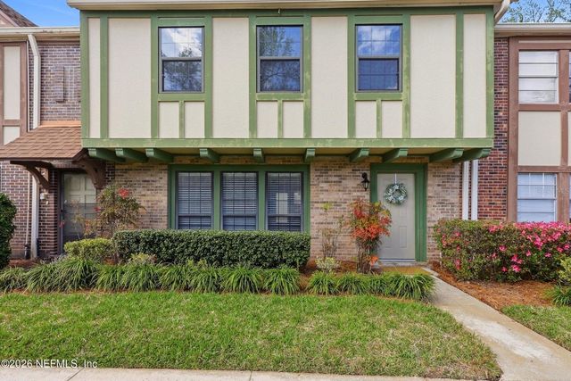 8153 SUTTON PLACE N, Jacksonville, FL 32217