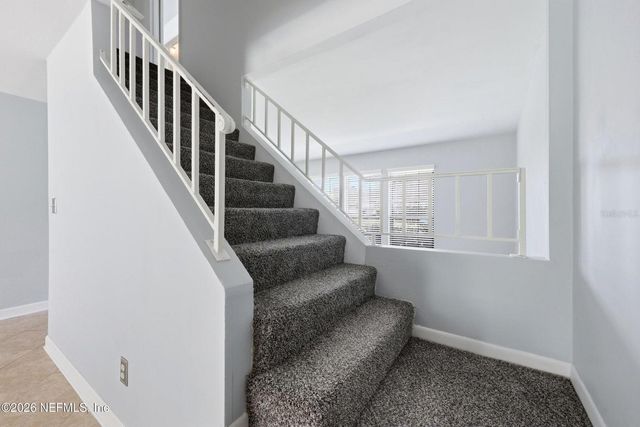 8153 SUTTON PLACE N, Jacksonville, FL 32217