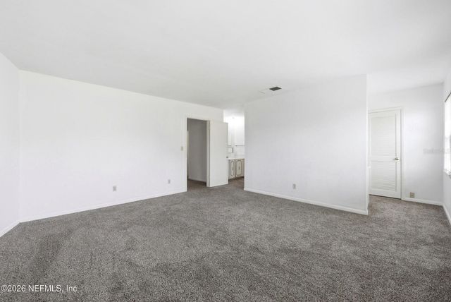 8153 SUTTON PLACE N, Jacksonville, FL 32217