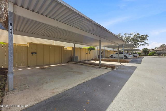 8153 SUTTON PLACE N, Jacksonville, FL 32217
