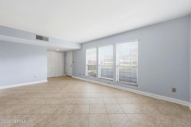 8153 SUTTON PLACE N, Jacksonville, FL 32217