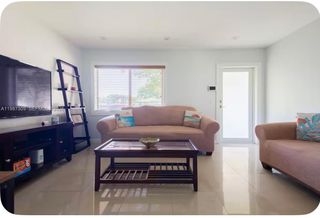 601 NW 116th St, Miami, FL 33168