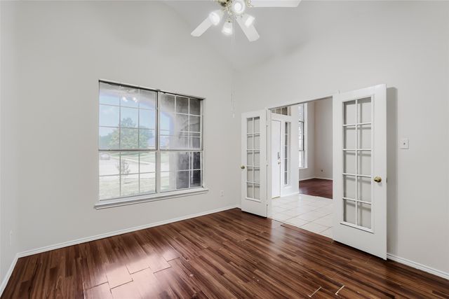 1013 Hampstead Drive, Mesquite, TX 75181