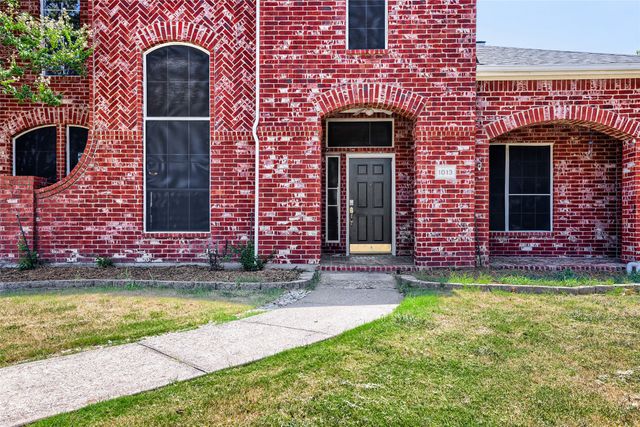 1013 Hampstead Drive, Mesquite, TX 75181