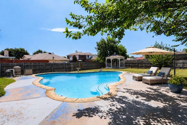 1013 Hampstead Drive, Mesquite, TX 75181