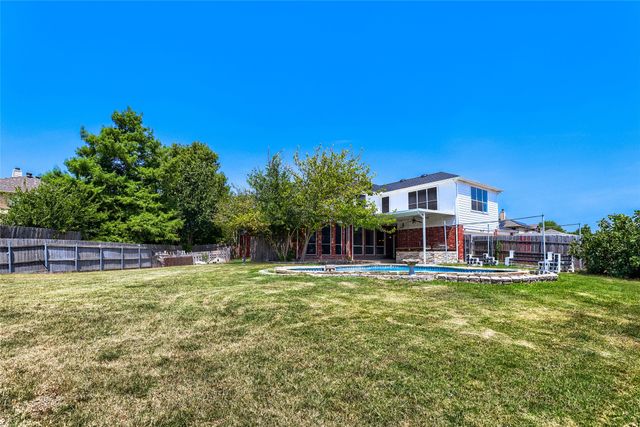 1013 Hampstead Drive, Mesquite, TX 75181