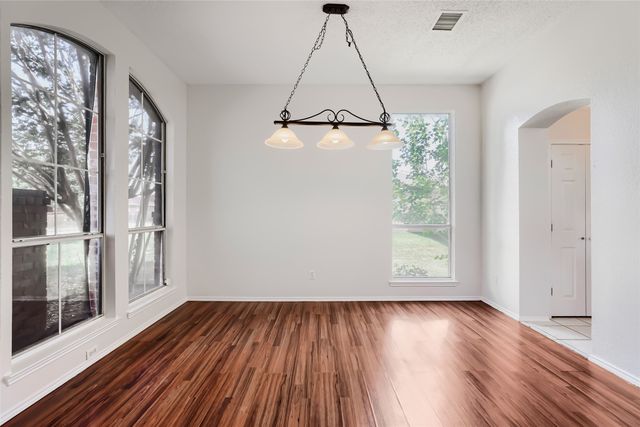 1013 Hampstead Drive, Mesquite, TX 75181