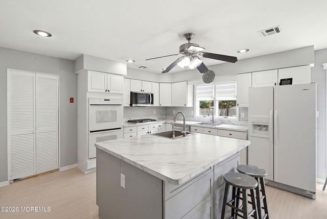 20 Western Drive, Howell, NJ 07731