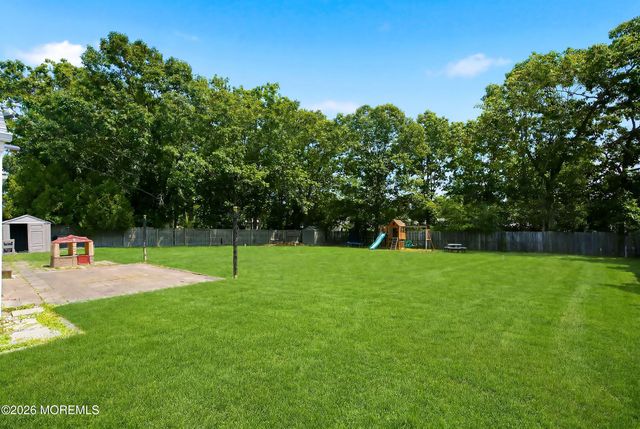 20 Western Drive, Howell, NJ 07731