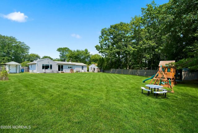 20 Western Drive, Howell, NJ 07731