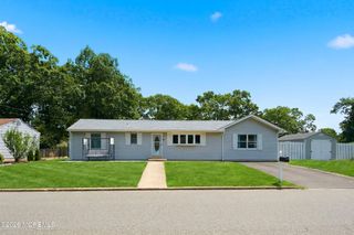 20 Western Drive, Howell, NJ 07731