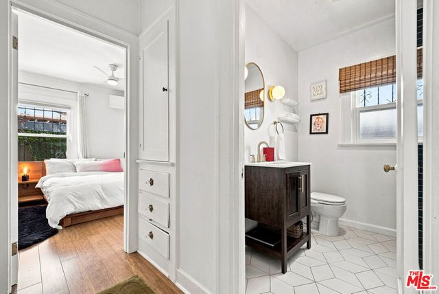 1308 W 56th Street, Los Angeles, CA 90037