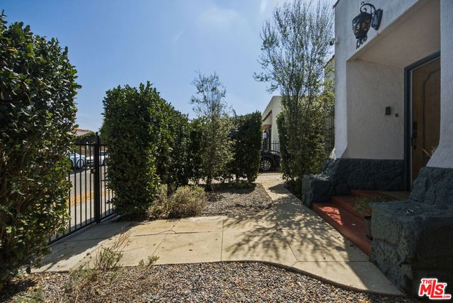 1308 W 56th Street, Los Angeles, CA 90037