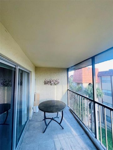 6300 S Falls Circle Drive 412, Lauderhill, FL 33319