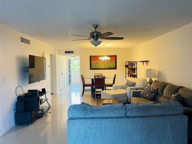 6300 S Falls Circle Drive 412, Lauderhill, FL 33319