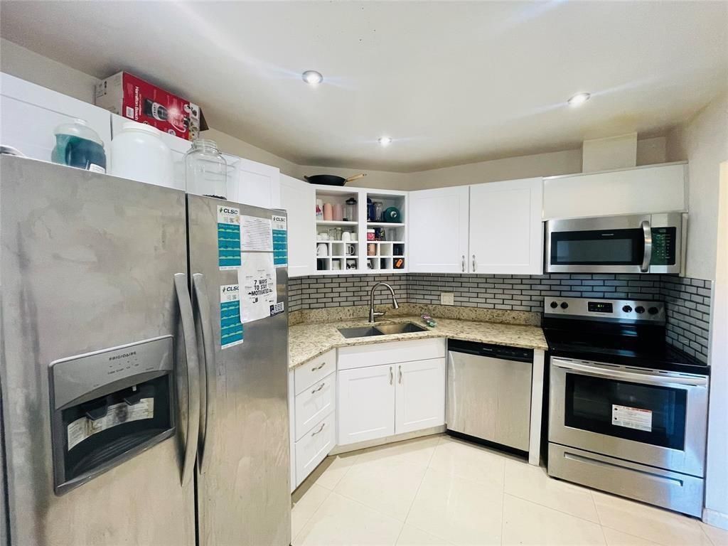 6300 S Falls Circle Drive 412, Lauderhill, FL 33319