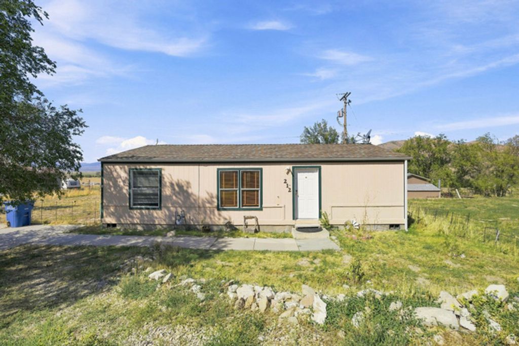 212 S GRANT AVE, Stockton, UT 84071 — exterior