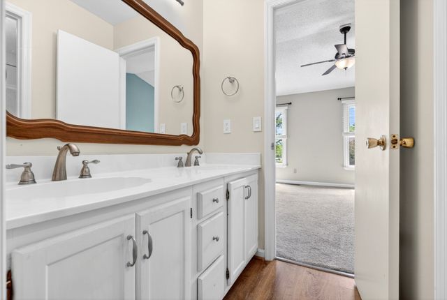 528 Williamsburg Dr, Nashville, TN 37214