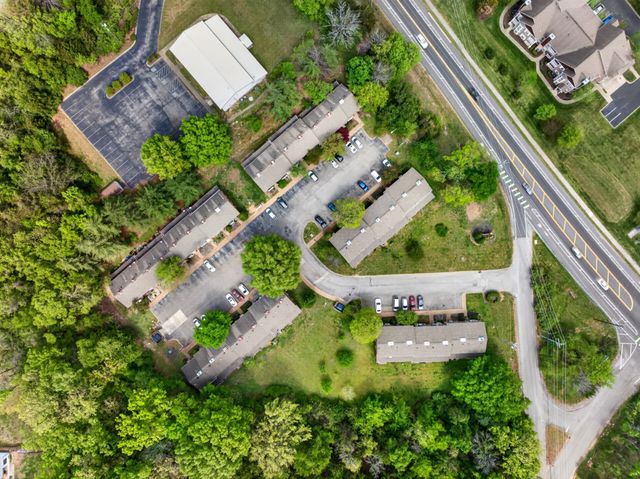 528 Williamsburg Dr, Nashville, TN 37214
