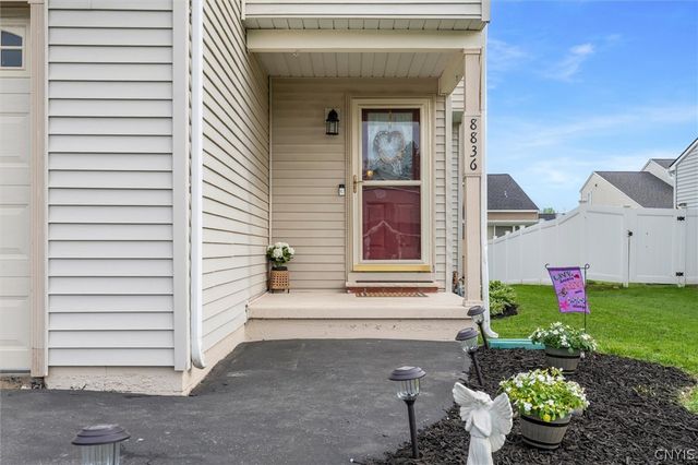 8836 New Country Drive, Cicero, NY 13039
