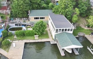 31 Cove Rd, Jefferson Twp., NJ 07849