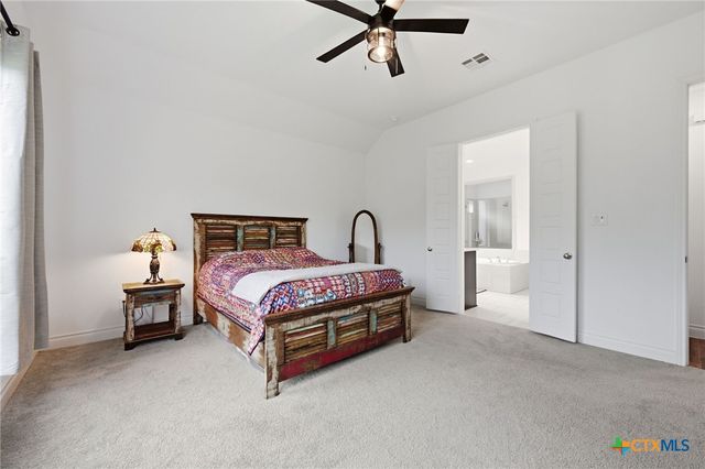 1916 Highland, Seguin, TX 78155