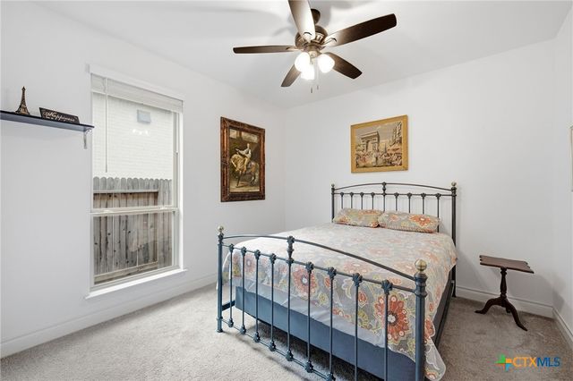 1916 Highland, Seguin, TX 78155