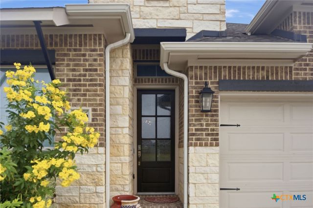 1916 Highland, Seguin, TX 78155