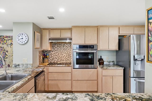 1012 Guadalupe St, Kerrville, TX 78028