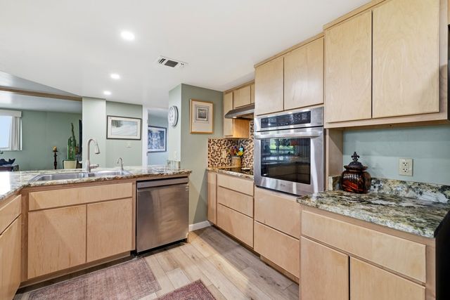 1012 Guadalupe St, Kerrville, TX 78028