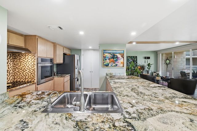 1012 Guadalupe St, Kerrville, TX 78028