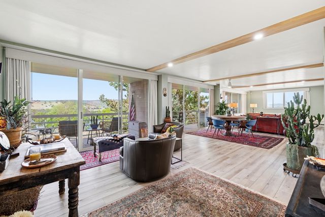 1012 Guadalupe St, Kerrville, TX 78028