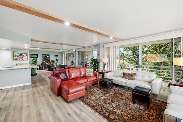 1012 Guadalupe St, Kerrville, TX 78028