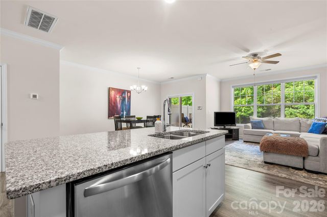8723 Harris Lake Lane, Charlotte, NC 28269