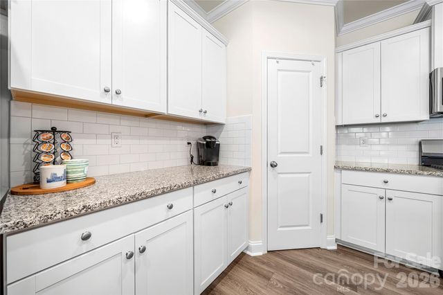 8723 Harris Lake Lane, Charlotte, NC 28269