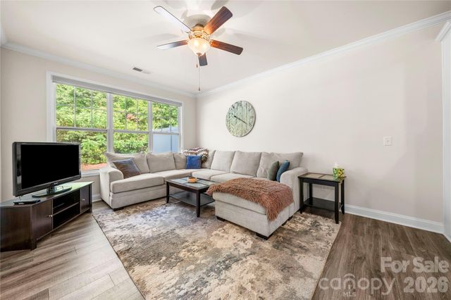 8723 Harris Lake Lane, Charlotte, NC 28269