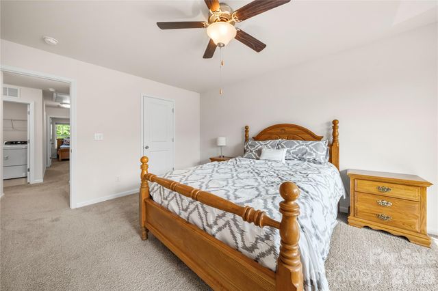 8723 Harris Lake Lane, Charlotte, NC 28269