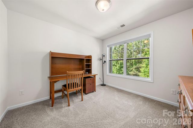 8723 Harris Lake Lane, Charlotte, NC 28269